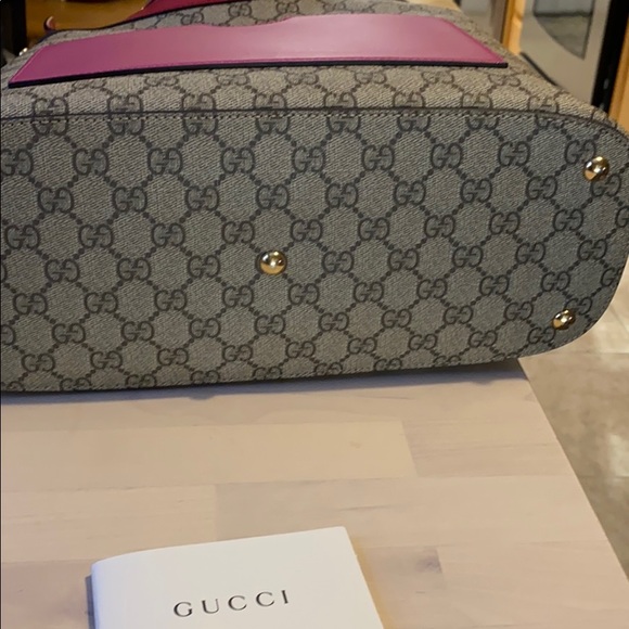 Gucci Hobo new with out tag - Picture 8 of 8